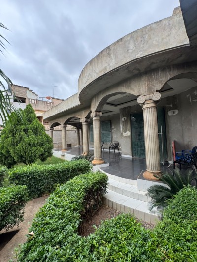 villa 7 chambres sur 1 lot avec titre foncier