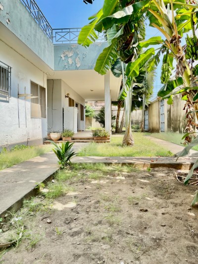 villa duplex 4 chambres sur 1 lot 1/4 avec titre foncier