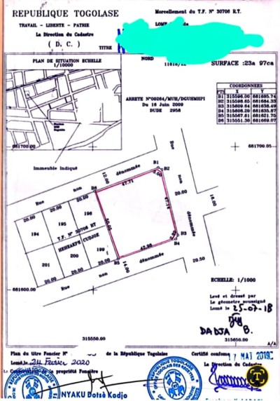 4 lots cloturés avec titre foncier à 100m du goudron