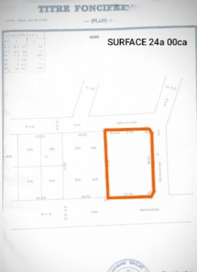 4 lots cloturés avec titre foncier