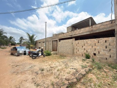 villa inachévée 5 chambres sur 1 lot avec titre foncier