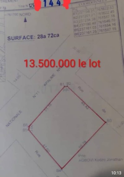 5 lots collés avec titre foncier au bord du goudron