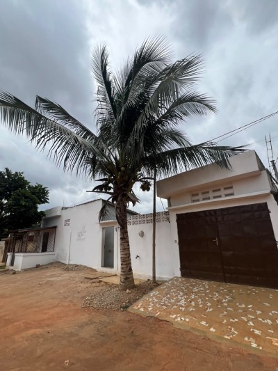 villa 3 chambres sur démi lot avec 3 tampons