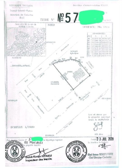 2 lots collés avec titre foncier au bord du goudron