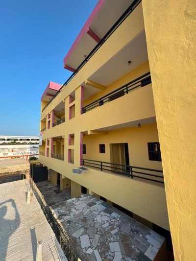 villa de location de 5 appartements avec titre en cours