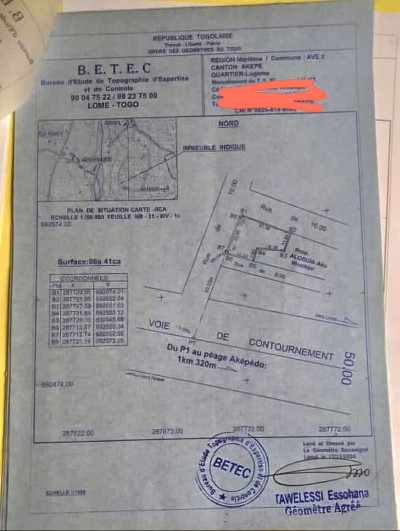 1 lot cloturé avec titre foncier en cours