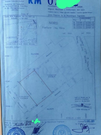 4 lots cloturés avec titre foncier coté lac togo