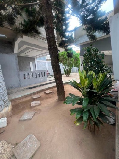 maison de location sur 1 lot avec titre foncier