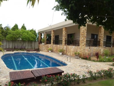 splendide villa contemporaine de 4 ch. avec piscine