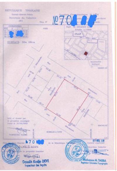 3 lots et démi collés cloturés avec titre foncier à 200m du goudron