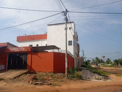 Villa duplex 3 chambres sur démi lot avec titre foncier