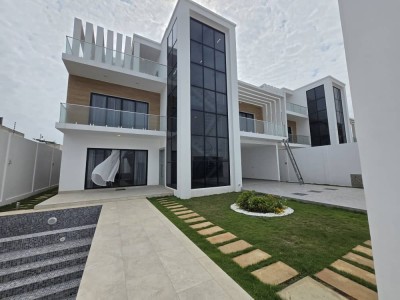 sublime villa 6 chambres sur 1 lot avec titre foncier bord de mer