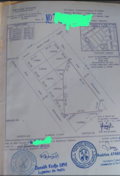 4 lots collés avec titre foncier à 40m du goudron