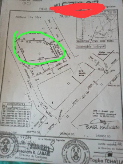 3 lots collés cloturés avec titre foncier à 200m du goudron