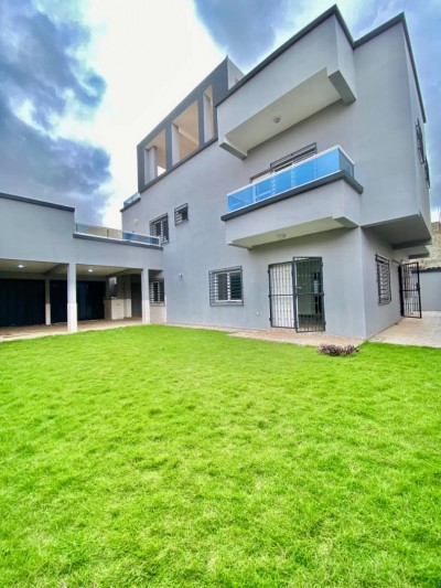 villa duplex 4 chambres sur démi lot avec titre foncier