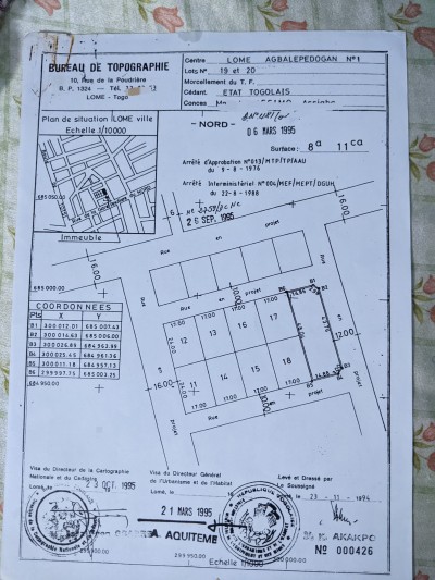 1 lot et démi avec 3 tampons à 400m de la grande voie