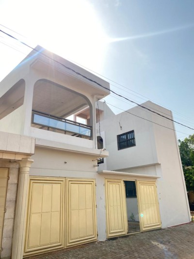 Belle villa duplex construite sur terrain démi + titre en cours