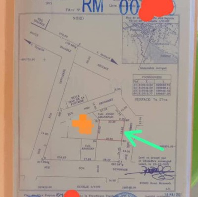 1 lot 1/4 cloturé avec titre foncier à 900m du goudron