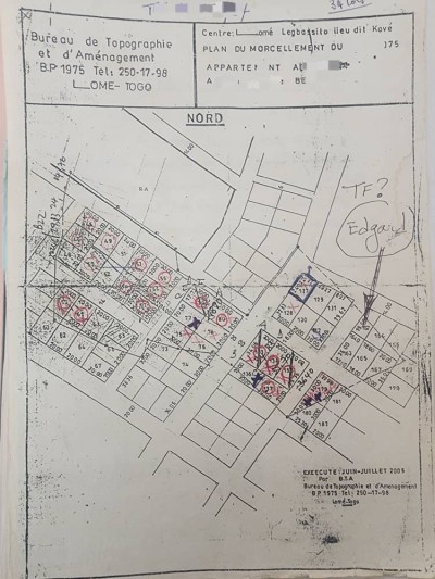 3 lots collés cloturés avec titre foncier global