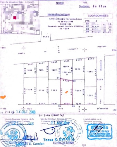 1 lot et démi avec 3 tampons à 150m du goudron