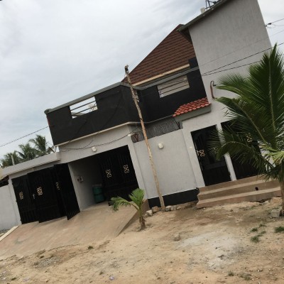 maison de location de plusieurs appartements sur démi lot