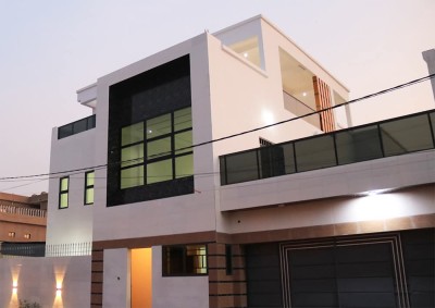 belle villa moderne 5 chambres sur 3/4 de lot avec titre foncier