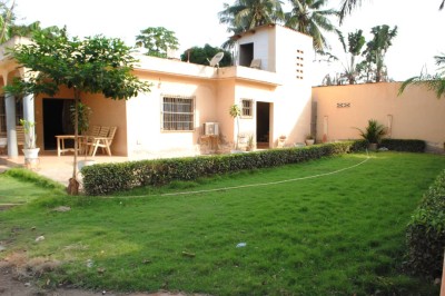 villa dallée 2 chambres sur démi lot avec titre foncier