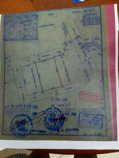 4 lots collés avec 3 tampons à 800m de la grande route