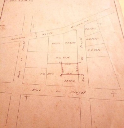 démi lot carré avec titre foncier à 700m du goudron