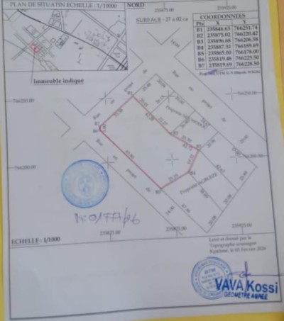 4 lot et démi collés  avec tampon otr à 150m du goudron