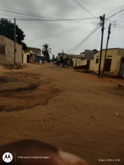 1 lot avec tampon otr à 50m du goudron